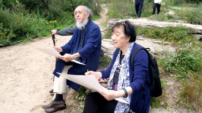 中華靳氏部分書畫名家南太行寫生創(chuàng)作暨第四屆藝術(shù)研討會(huì)在王莽嶺三寶山莊舉行