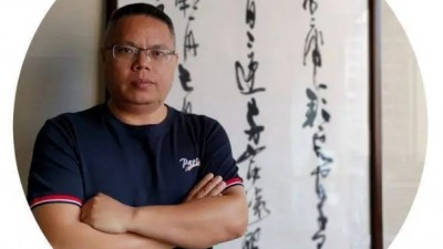 對話《名人百科數(shù)據(jù)庫》執(zhí)行主編劉鑫煒:藝術(shù)家如何突圍AI同質(zhì)化