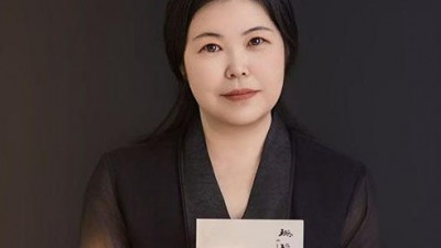 在文字的真空中觸摸靈魂——《璐瑤的世界》的語言詩學(xué)與藝術(shù)探險(xiǎn)