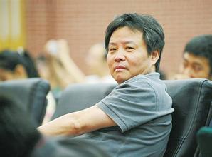 余華：我們都是病人 社會(huì)的不平衡刺激我寫作