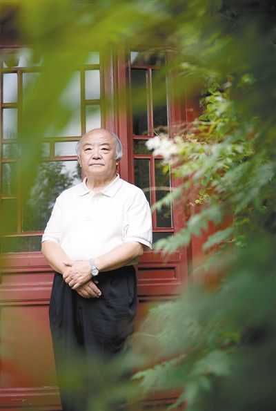 錢理群對中國大學(xué)教育充滿憂慮。新京報(bào)記者 郭延斌 攝