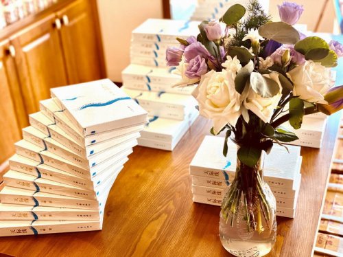 當詩歌遇到酒 機長詩人王峰精選詩歌品讀會在青島千熙酒薈旗艦店成功舉辦