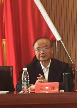 與萬年稲菽千年石鎮的對視